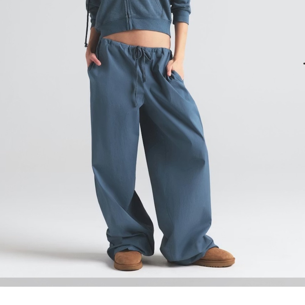 NWT Skims poplin pant color Harbor size S